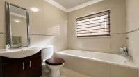Bathroom 1 of property in Heatherview