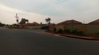 Front View of property in Heatherview