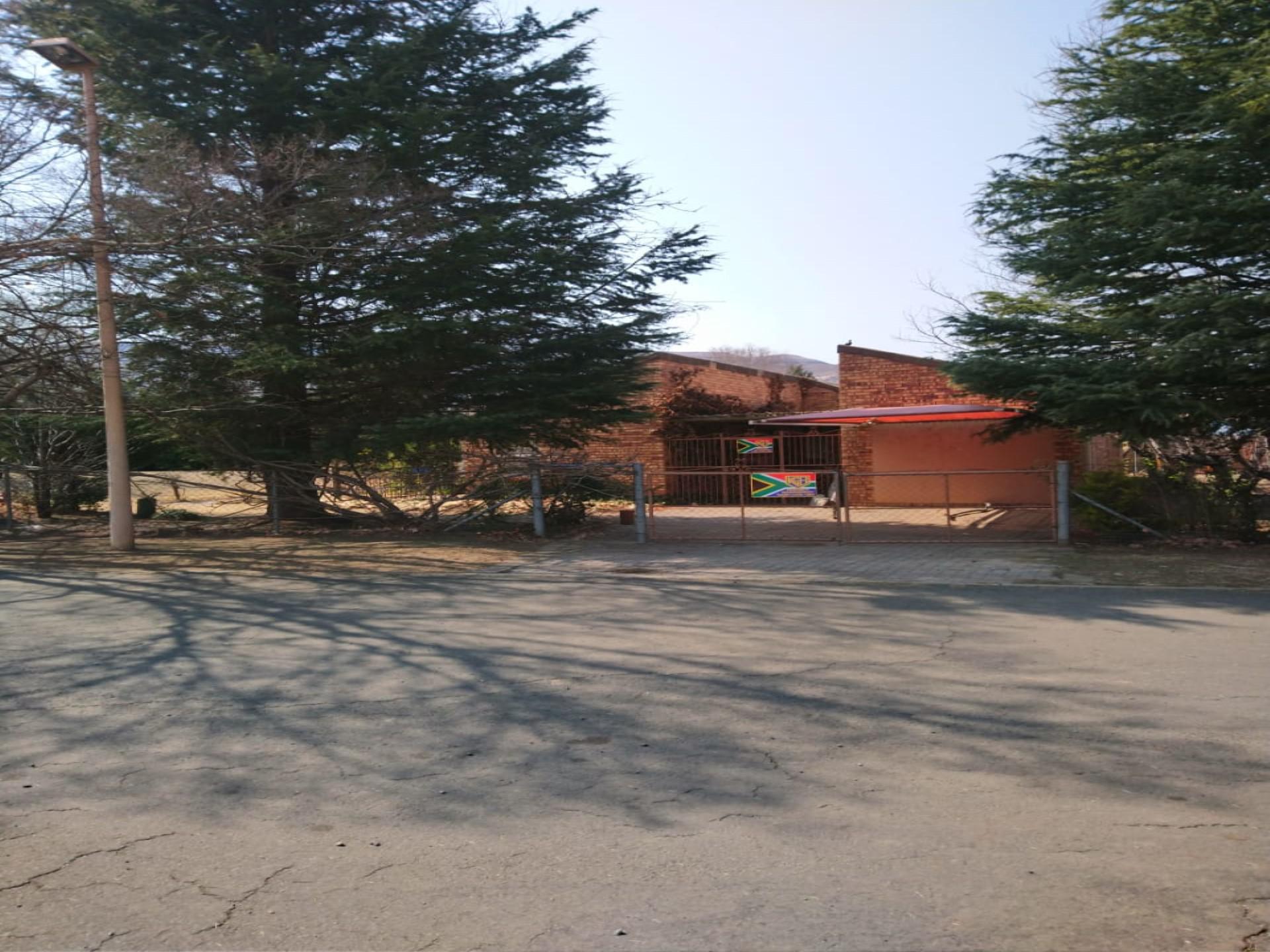 Front View of property in Clarens