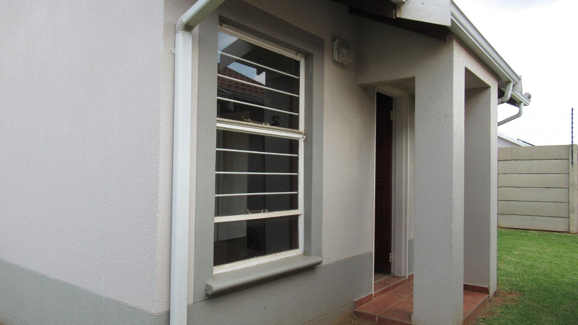 Front View of property in Randfontein