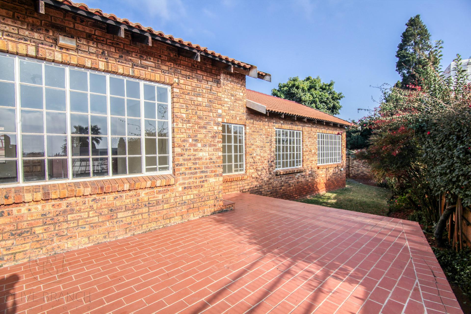 3 Bedroom Cluster for Sale For Sale in Noordheuwel MR46789