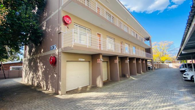 2 Bedroom Apartment for Sale For Sale in Potchefstroom - MR468180