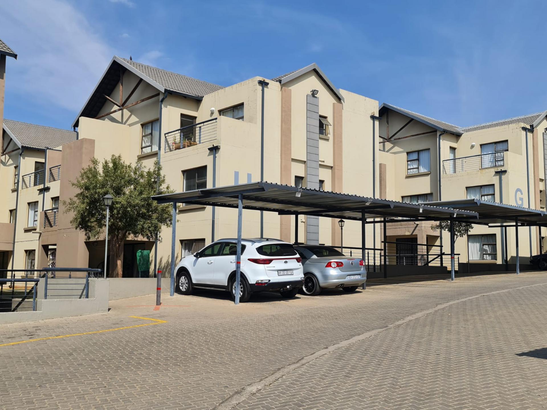 2 Bedroom Apartment for Sale For Sale in Ruimsig MR468368