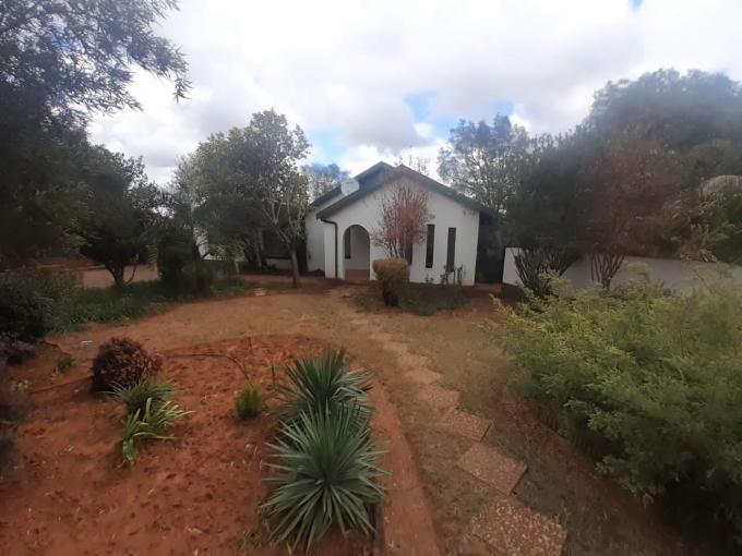 3 Bedroom House for Sale For Sale in Zeerust - Home Sell - MR468396
