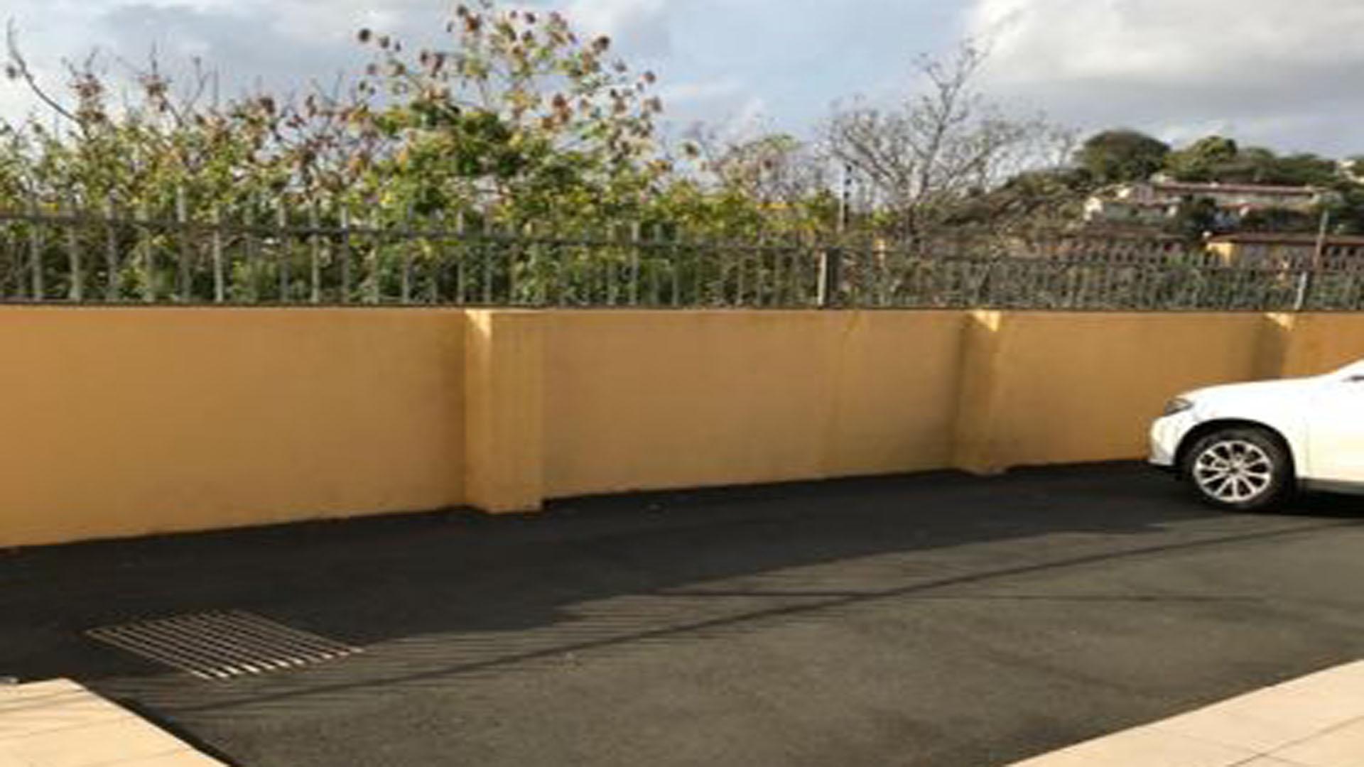 Spaces - 10 square meters of property in La Lucia