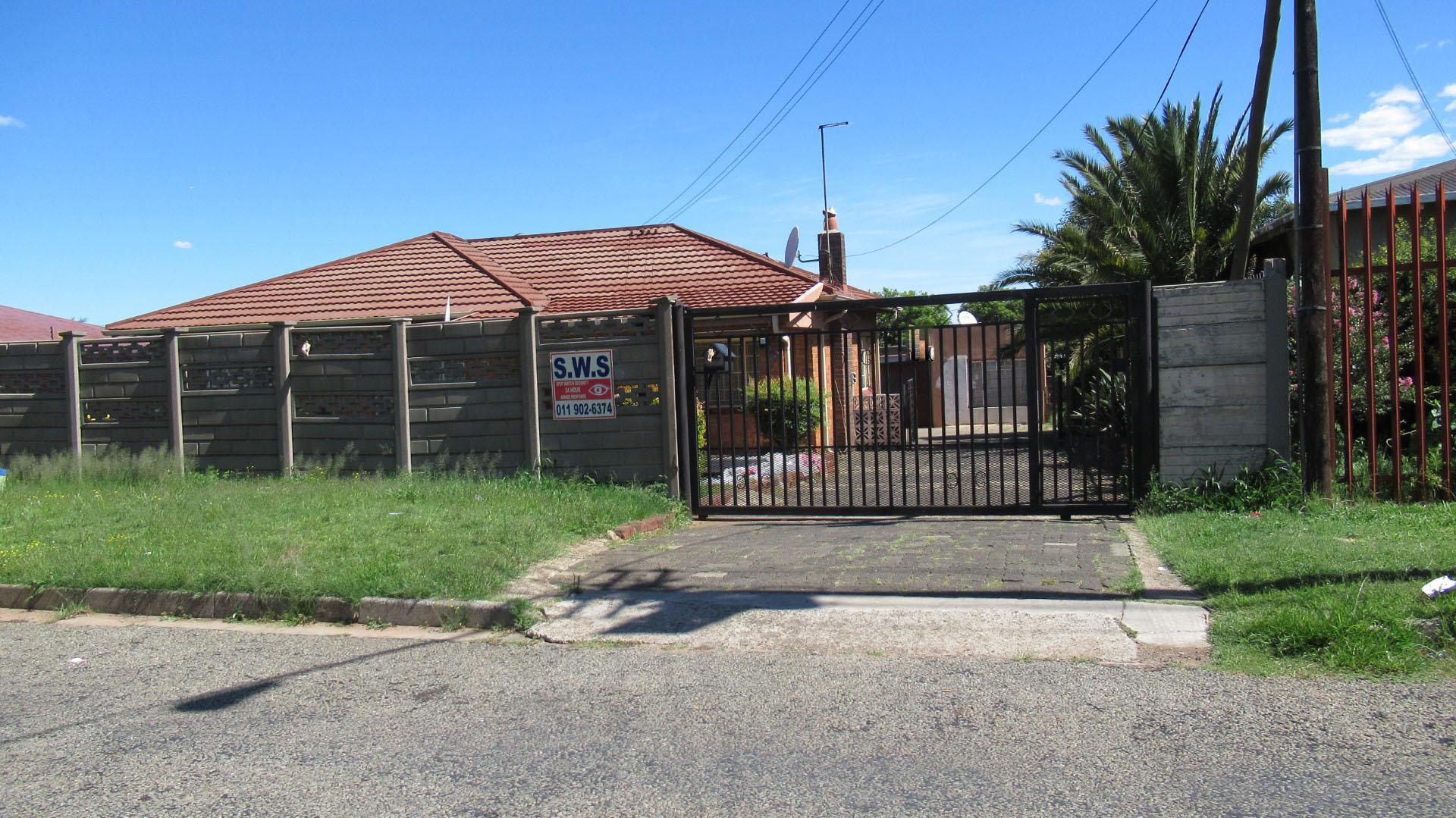 Front View of property in Elsburg