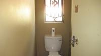 Bathroom 1 - 5 square meters of property in Tasbetpark