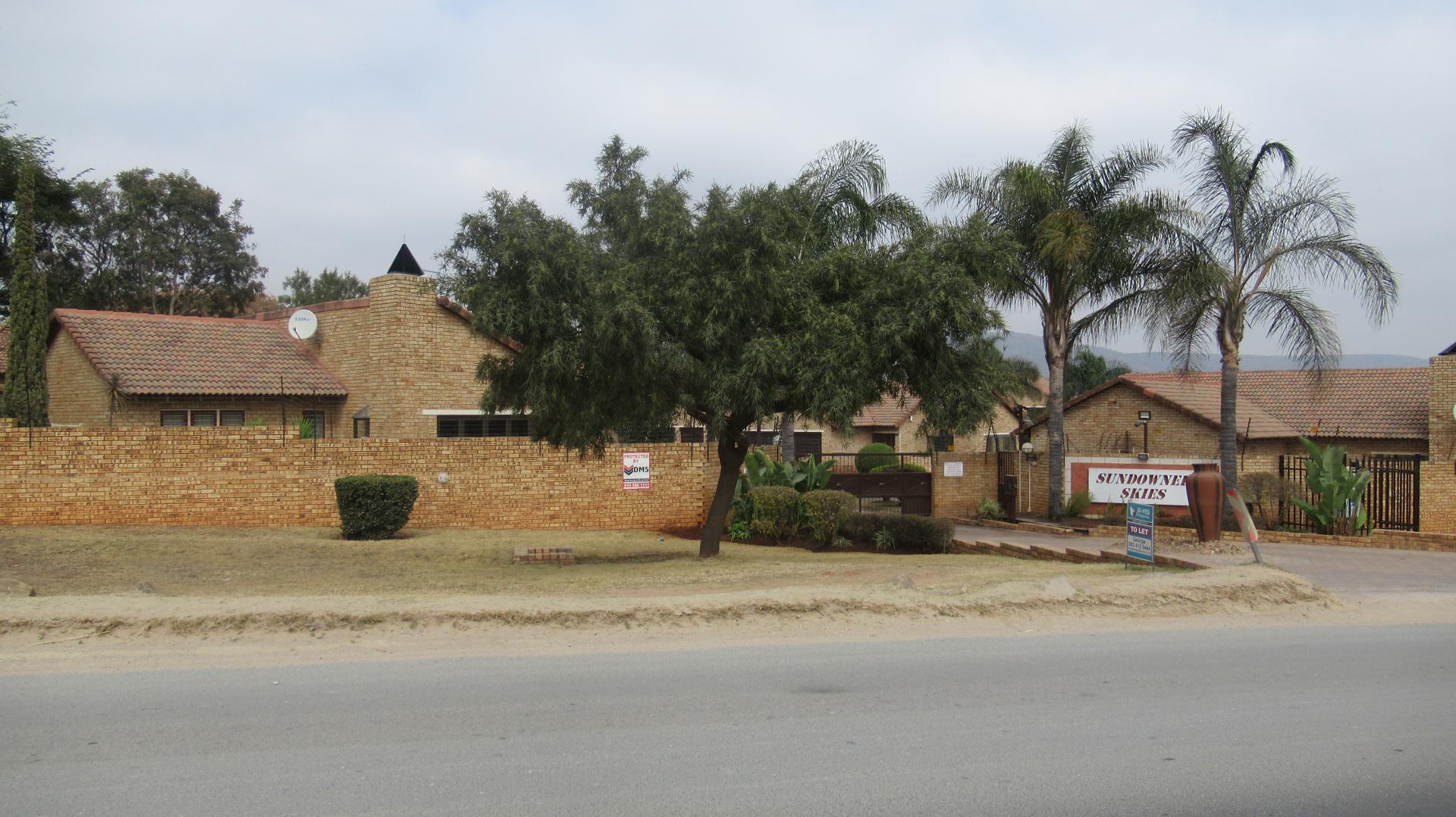 Front View of property in Ruimsig