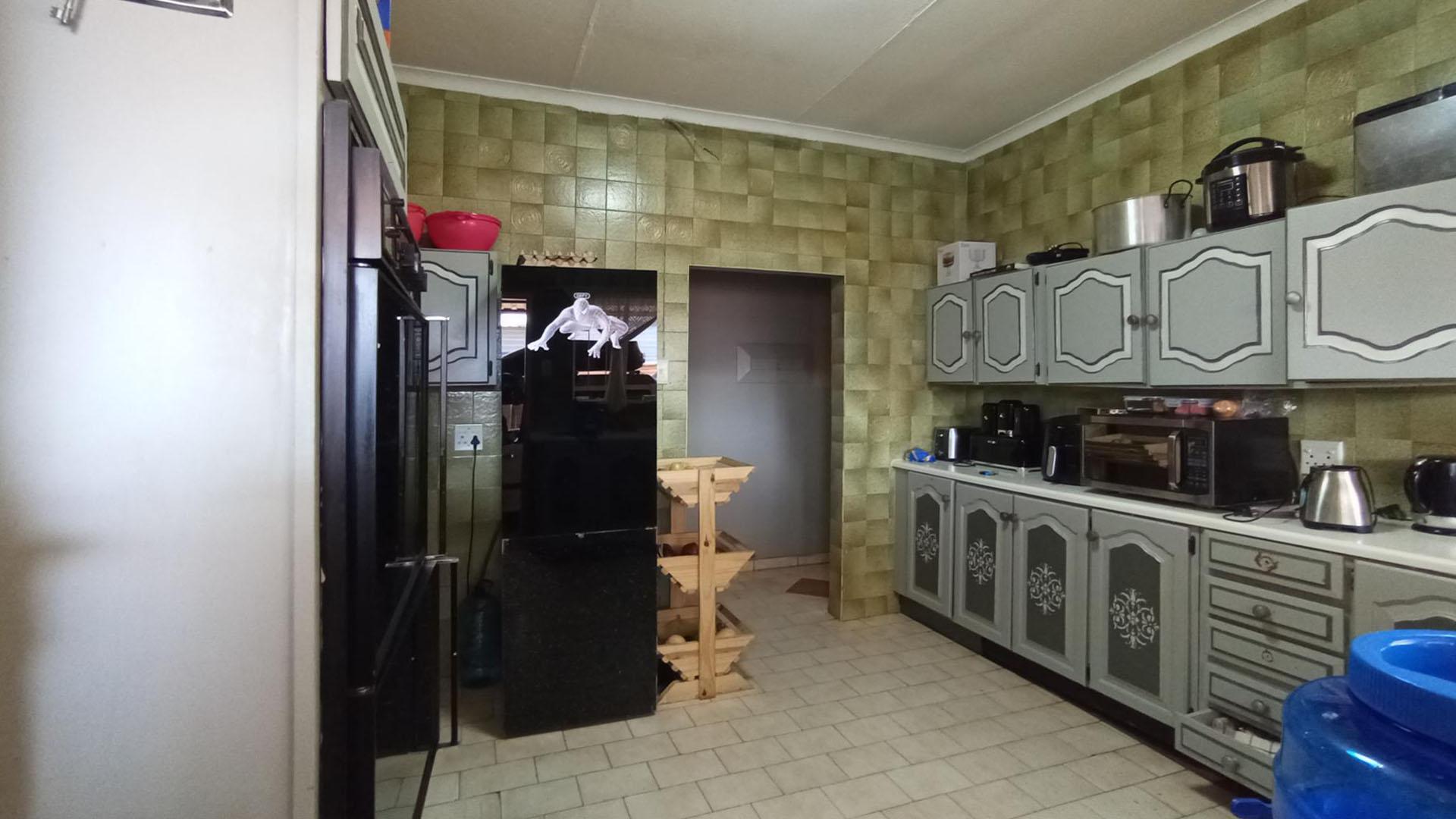 Kitchen - 41 square meters of property in Pretoria North