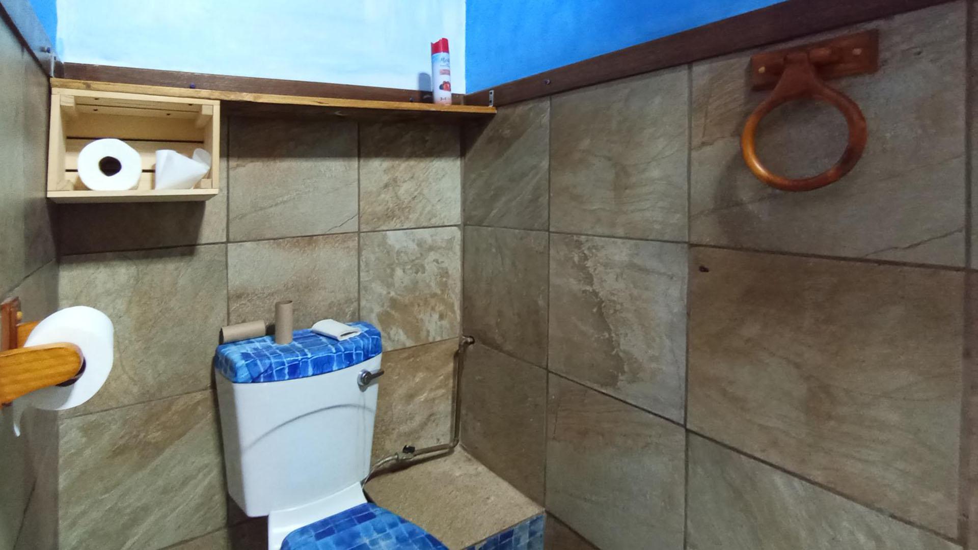 Bathroom 2 - 12 square meters of property in Pretoria North