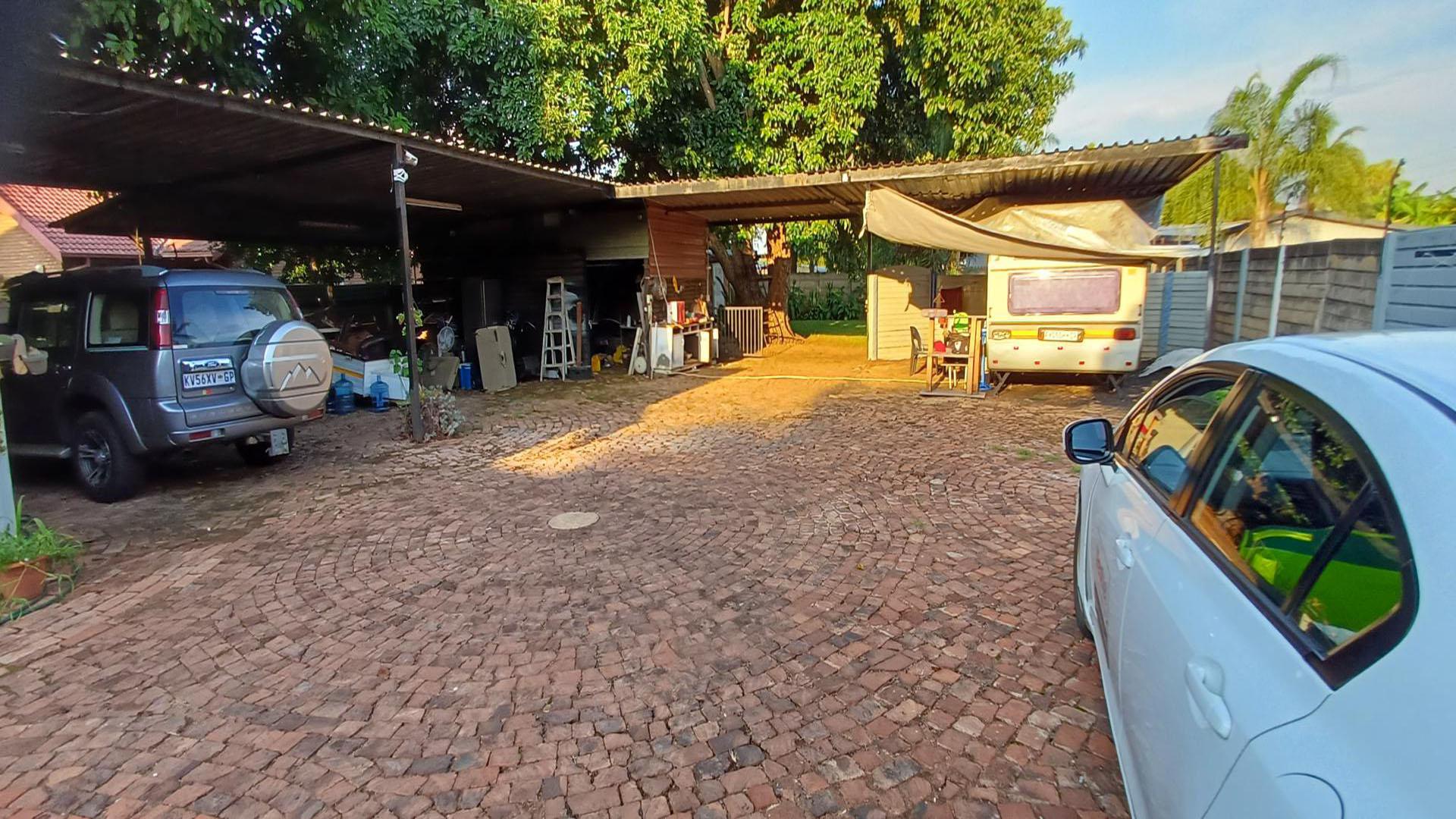 Spaces - 22 square meters of property in Pretoria North