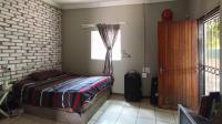 Bathroom 3+ - 4 square meters of property in Pretoria North
