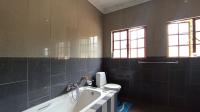 Main Bathroom - 9 square meters of property in Noordwyk