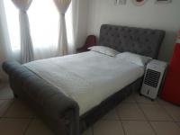 Bed Room 1 - 12 square meters of property in Waterval East