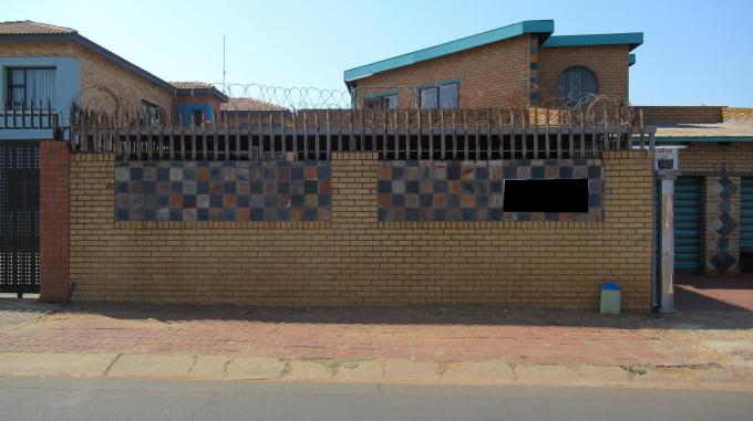2 Bedroom House for Sale For Sale in Lenasia - Home Sell - MR470099