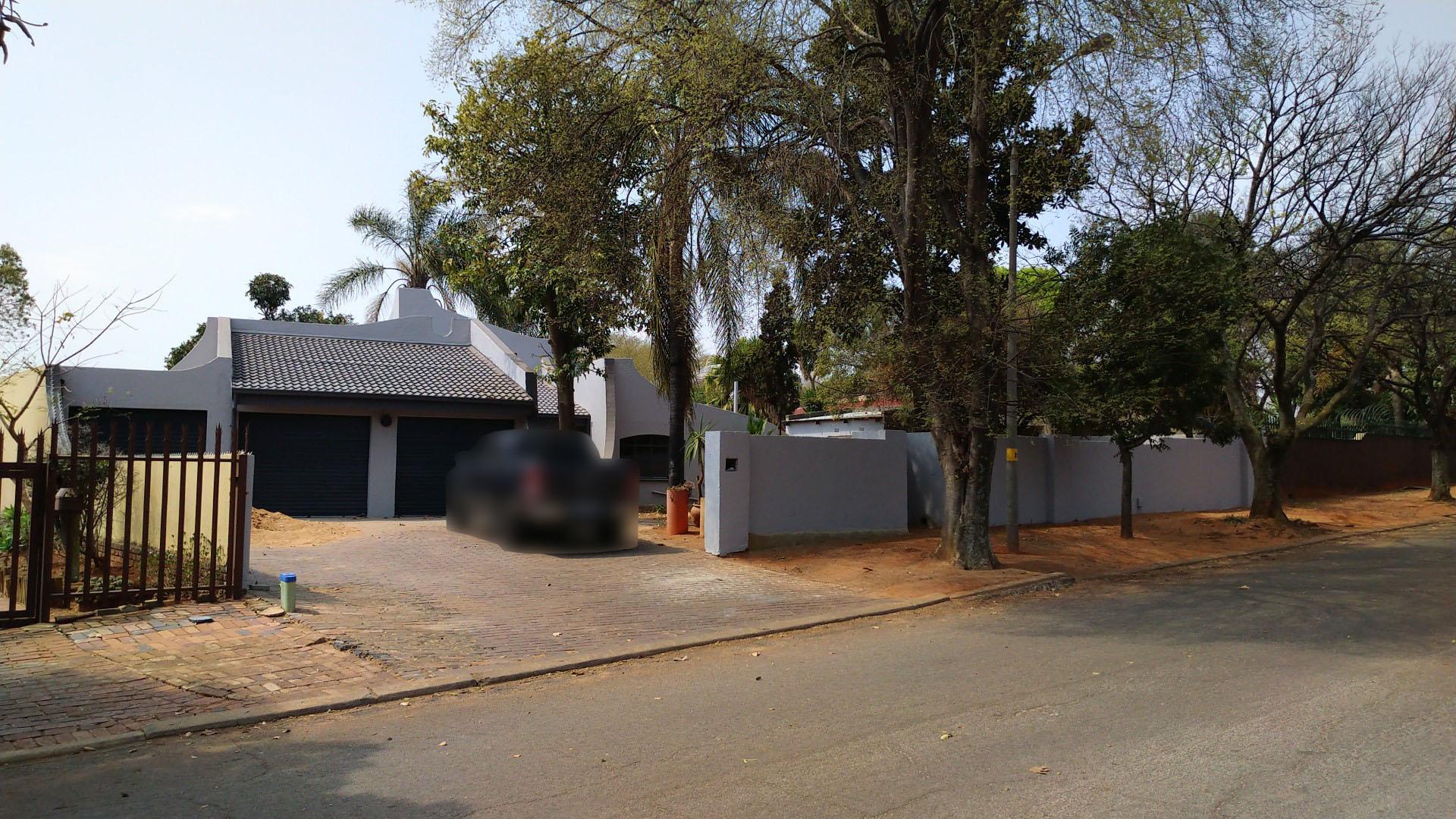 Front View of property in Norkem park