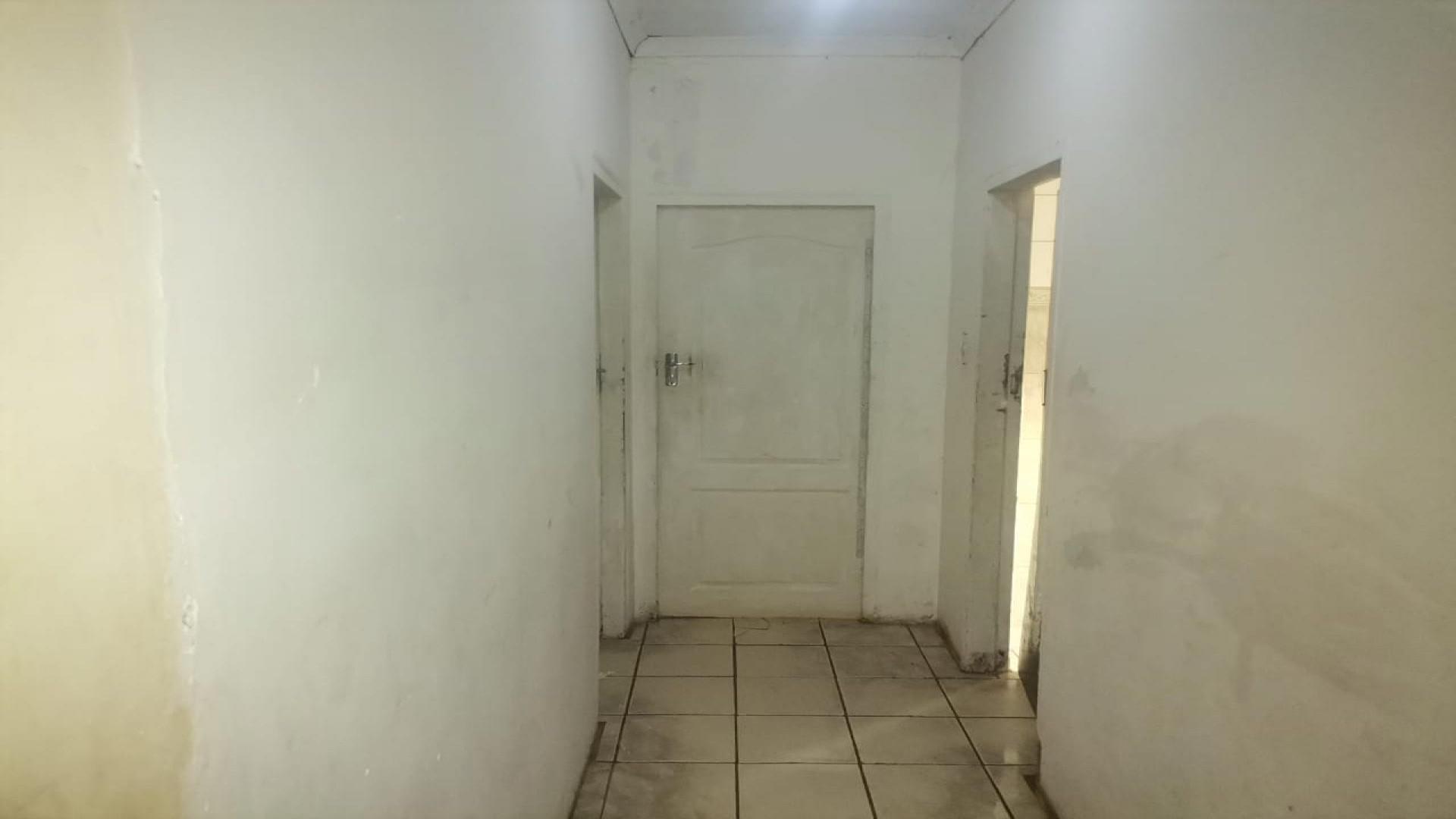 Spaces of property in Musina