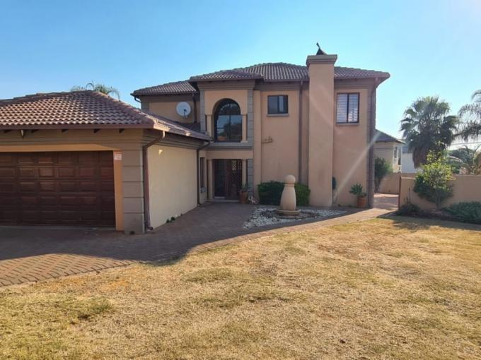 3 Bedroom House to Rent in Faerie Glen - Property to rent - MR470410
