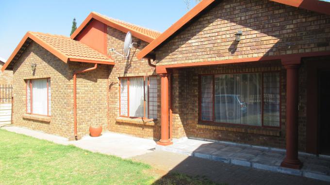 4 Bedroom House for Sale For Sale in Suiderberg - Home Sell - MR470456