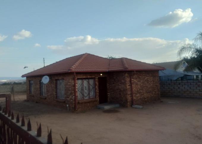 FNB SIE Sale In Execution 3 Bedroom House for Sale in Soshanguve - MR470477