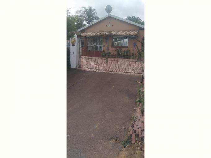 3 Bedroom House to Rent in Sea View  - Property to rent - MR470499