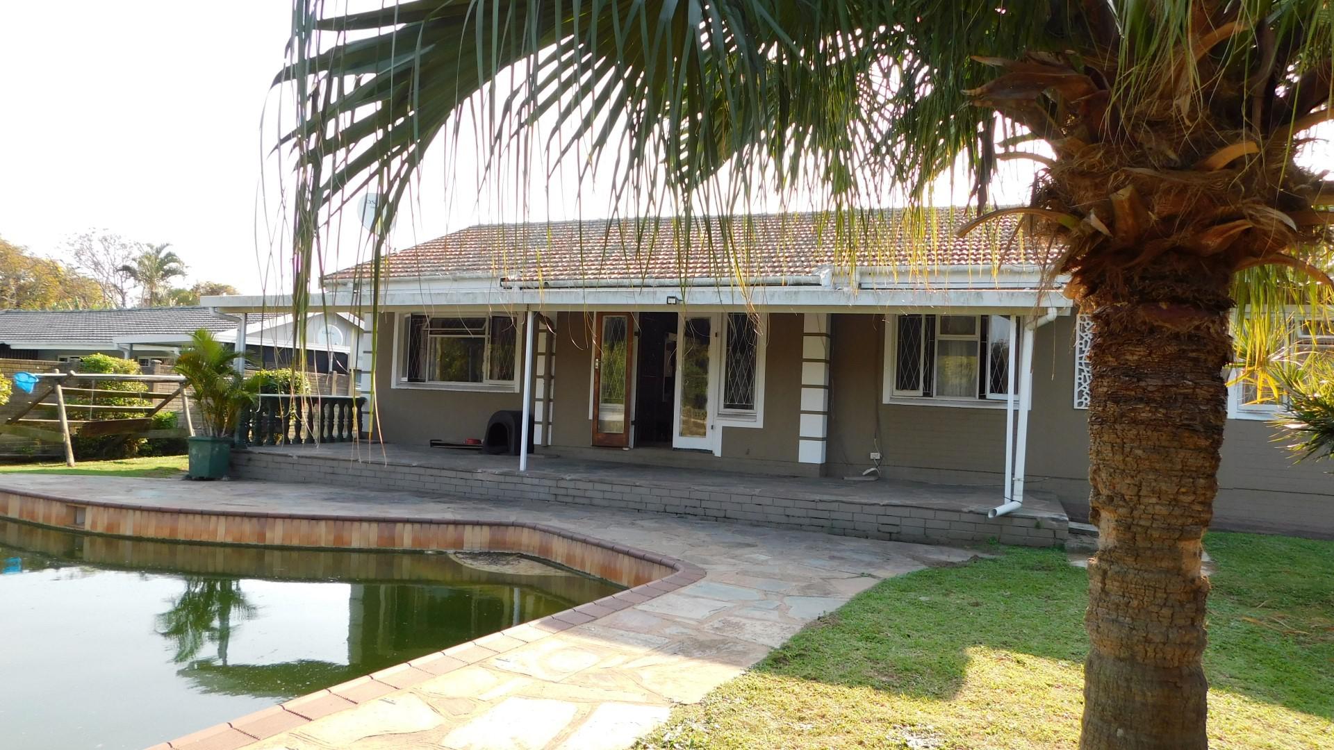 Front View of property in Amanzimtoti 