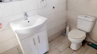 Main Bathroom - 5 square meters of property in Amanzimtoti 