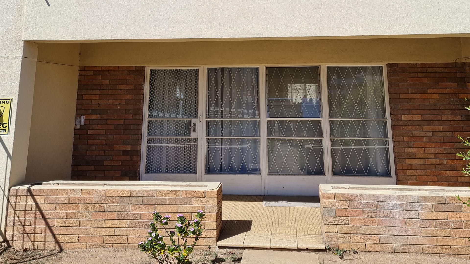 Front View of property in Grahamstown