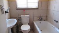 Bathroom 1 - 4 square meters of property in Bedworth Park