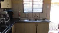 Kitchen - 7 square meters of property in Bedworth Park