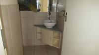 Guest Toilet - 4 square meters of property in Bruma