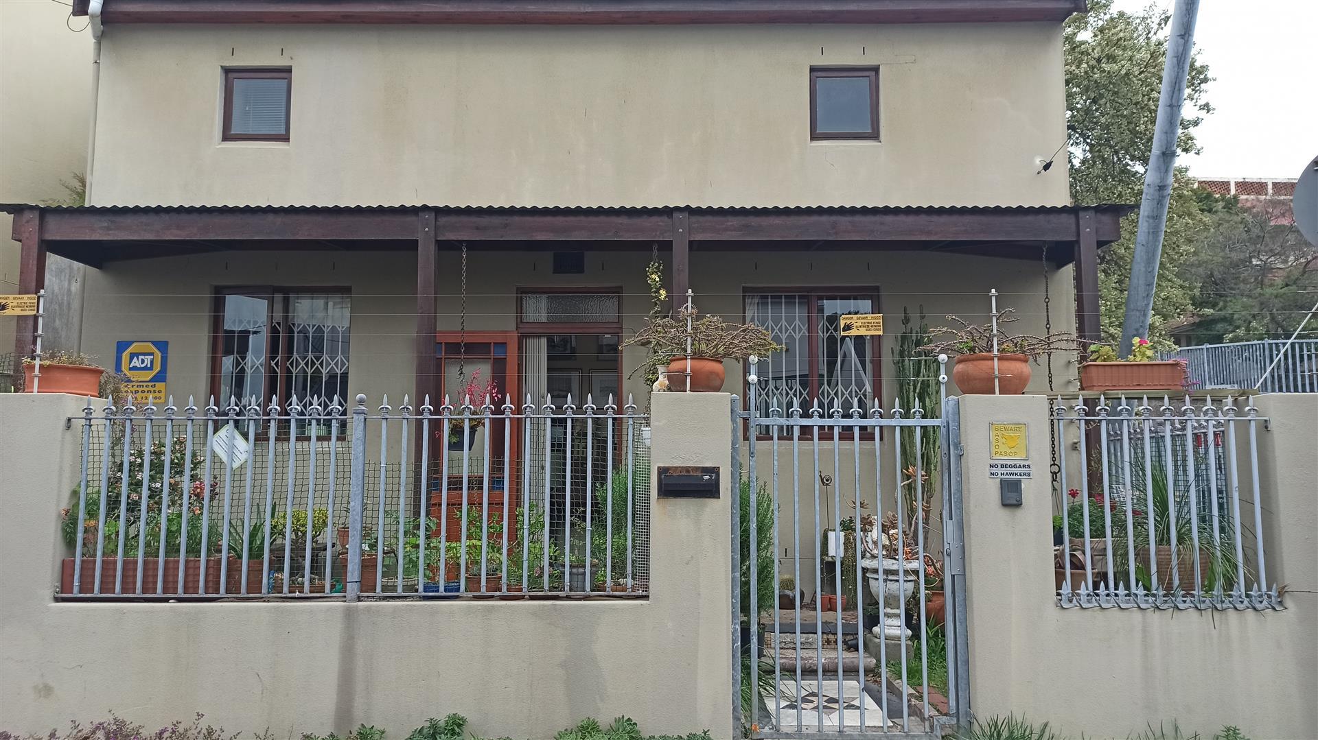 Front View of property in Rosebank - CPT