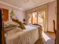 Bed Room 2 - 19 square meters of property in Glen Erasmia Boulevard
