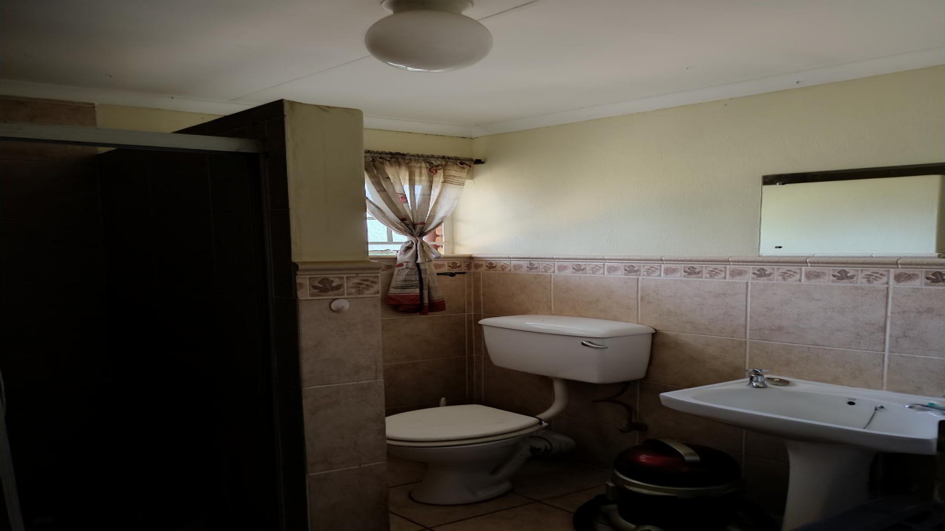 Bathroom 1 of property in North Riding A.H.