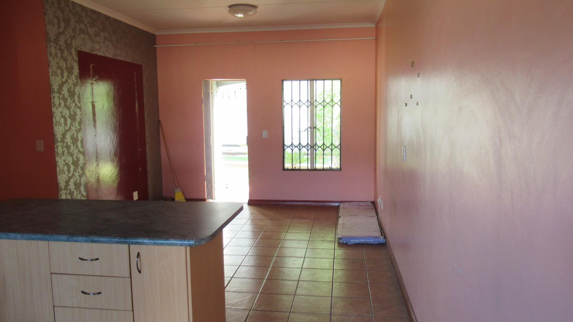 Kitchen - 11 square meters of property in Parkhaven