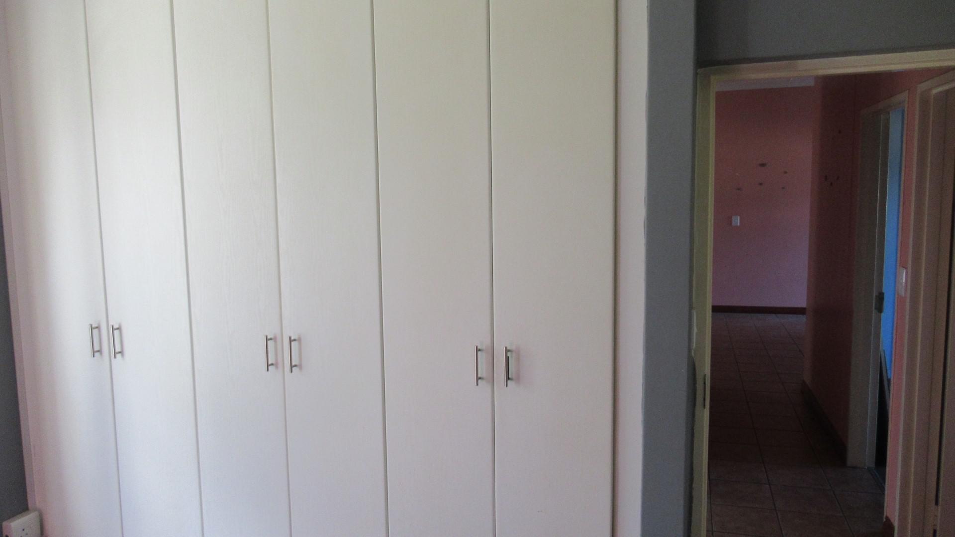 Main Bedroom - 15 square meters of property in Parkhaven