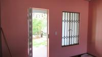 Lounges - 17 square meters of property in Parkhaven