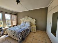 Main Bedroom - 25 square meters of property in Bonaero Park