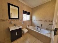 Bathroom 1 - 7 square meters of property in Bonaero Park