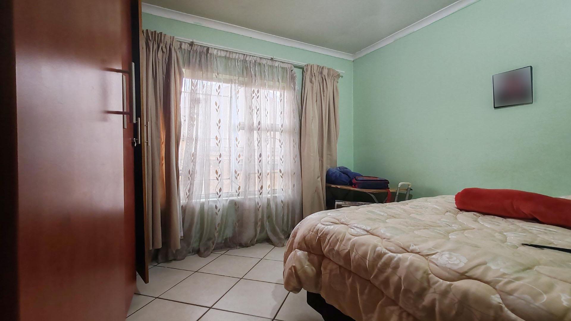 Bed Room 1 of property in Sharon Park