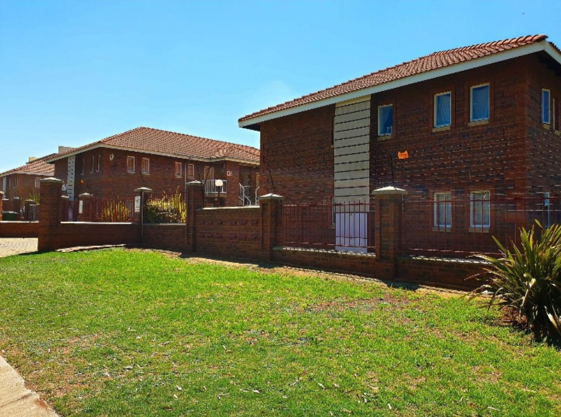 Front View of property in Potchefstroom