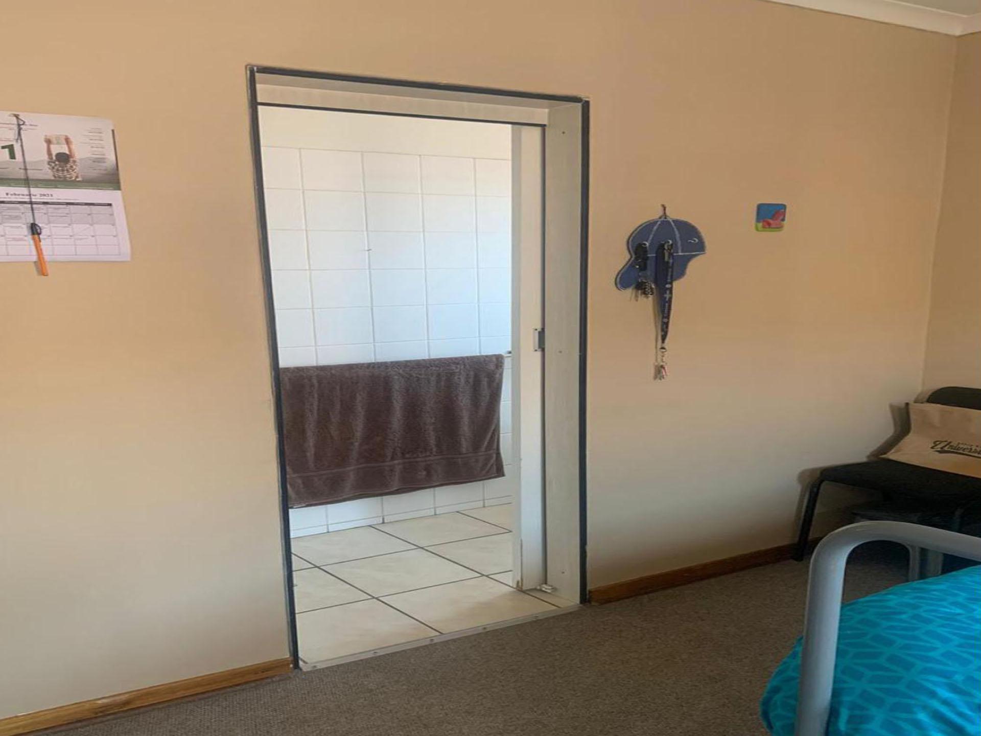 Bed Room 1 of property in Potchefstroom