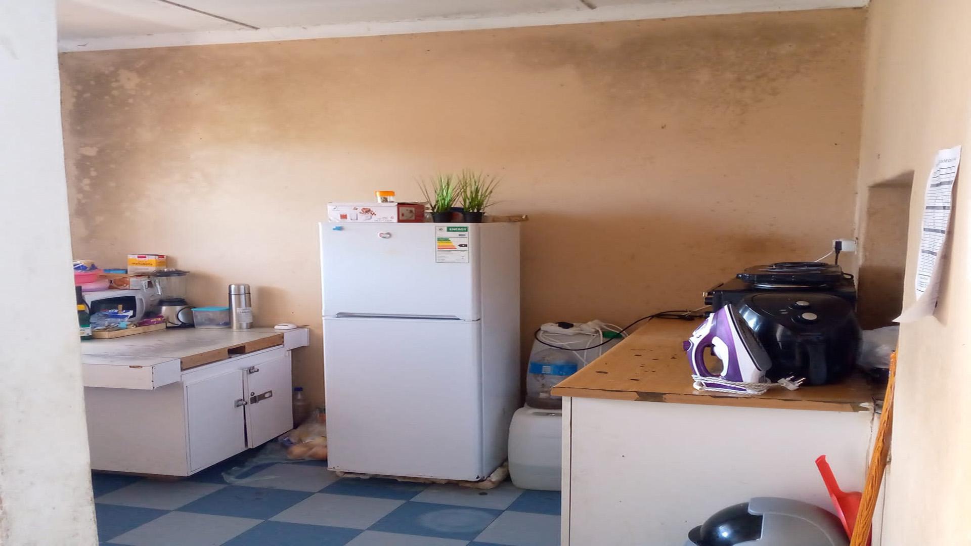 Kitchen of property in Empangeni