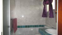 Main Bathroom - 4 square meters of property in Hartbeespoort