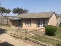 3 Bedroom 2 Bathroom Simplex for Sale for sale in Country View