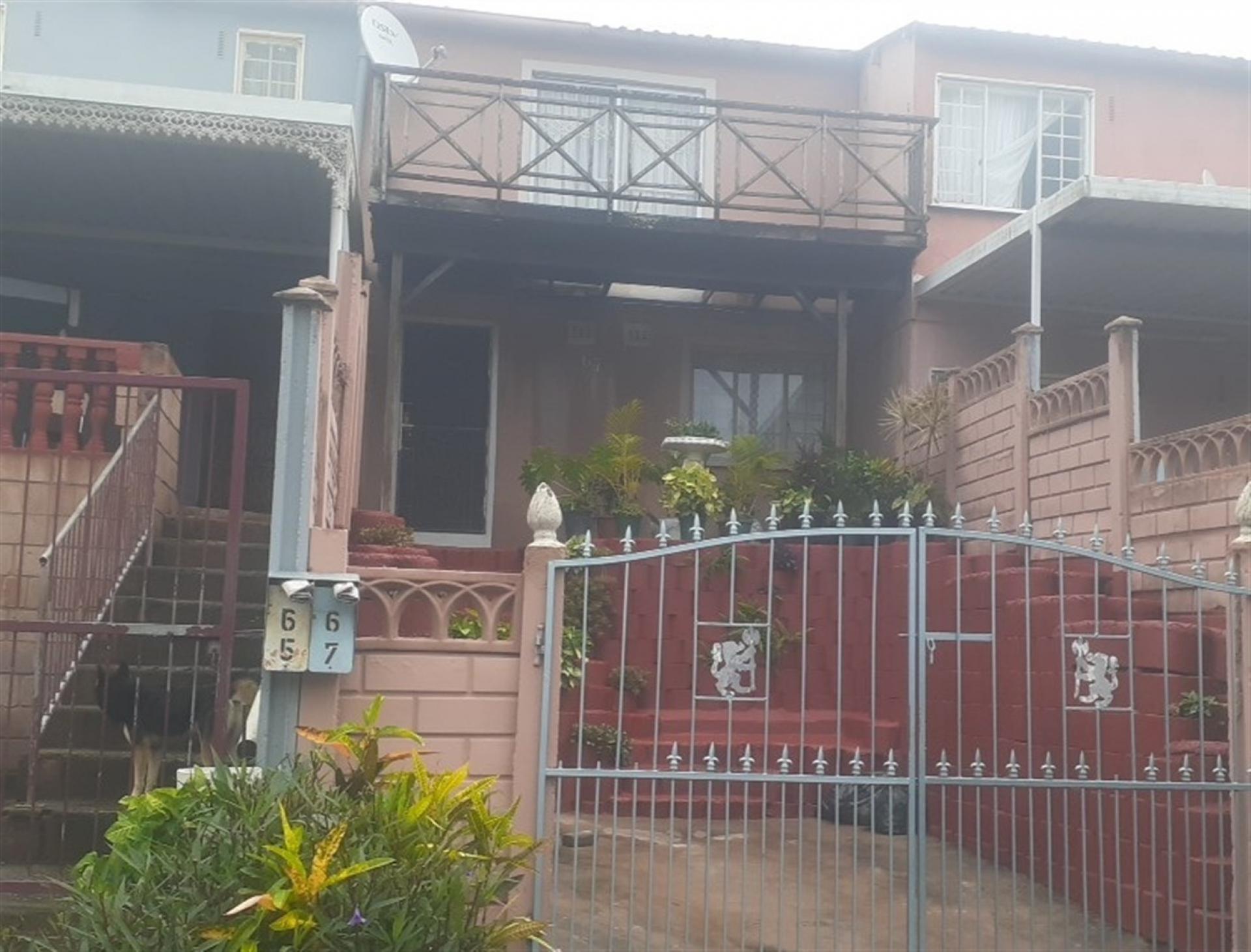 Front View of property in Grove End