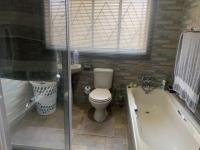 Bathroom 2 of property in Delareyville