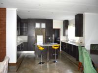 Kitchen of property in Bendor