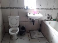 Bathroom 1 of property in Sundra