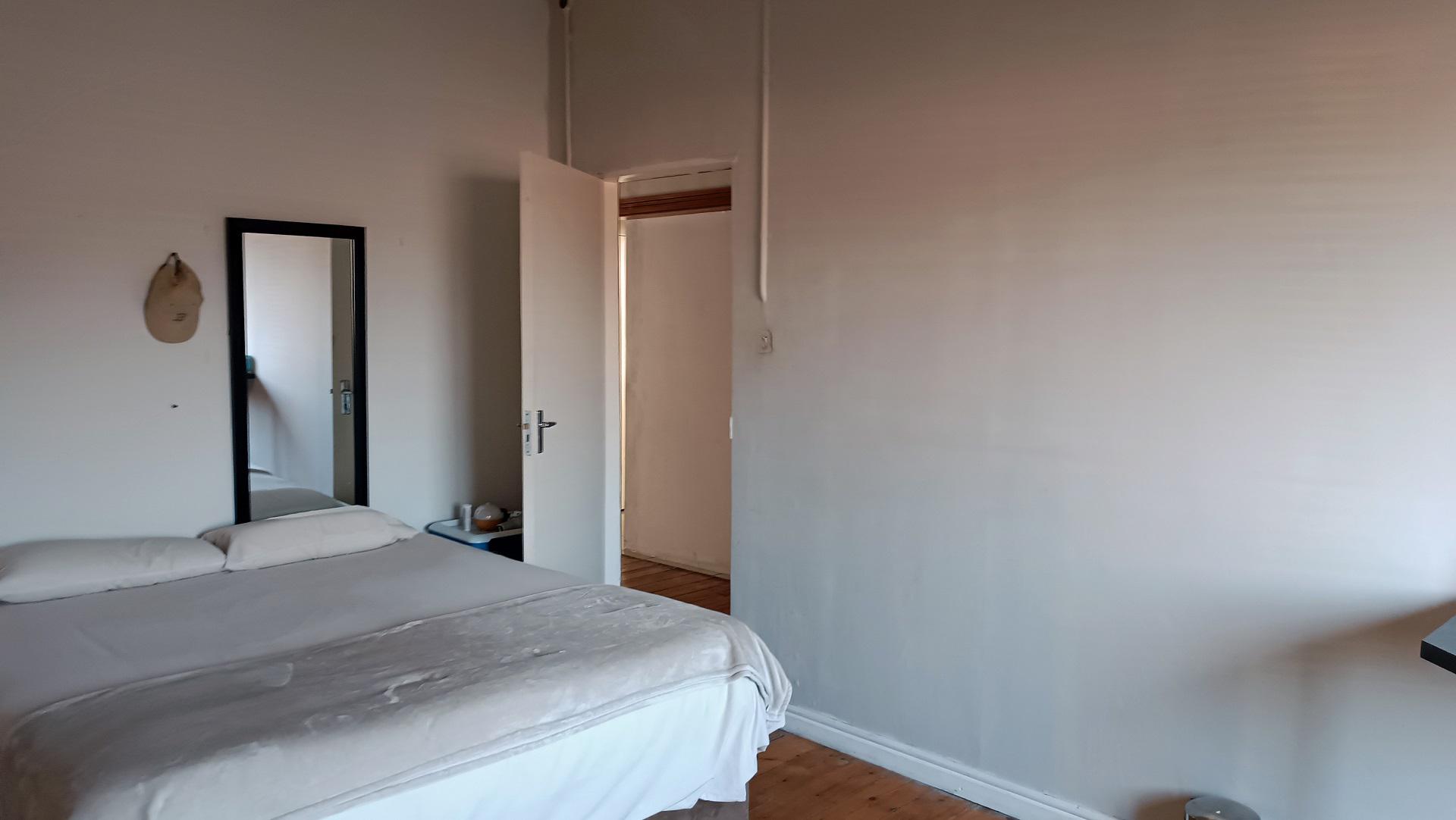 Bed Room 2 - 18 square meters of property in Churchill Estate